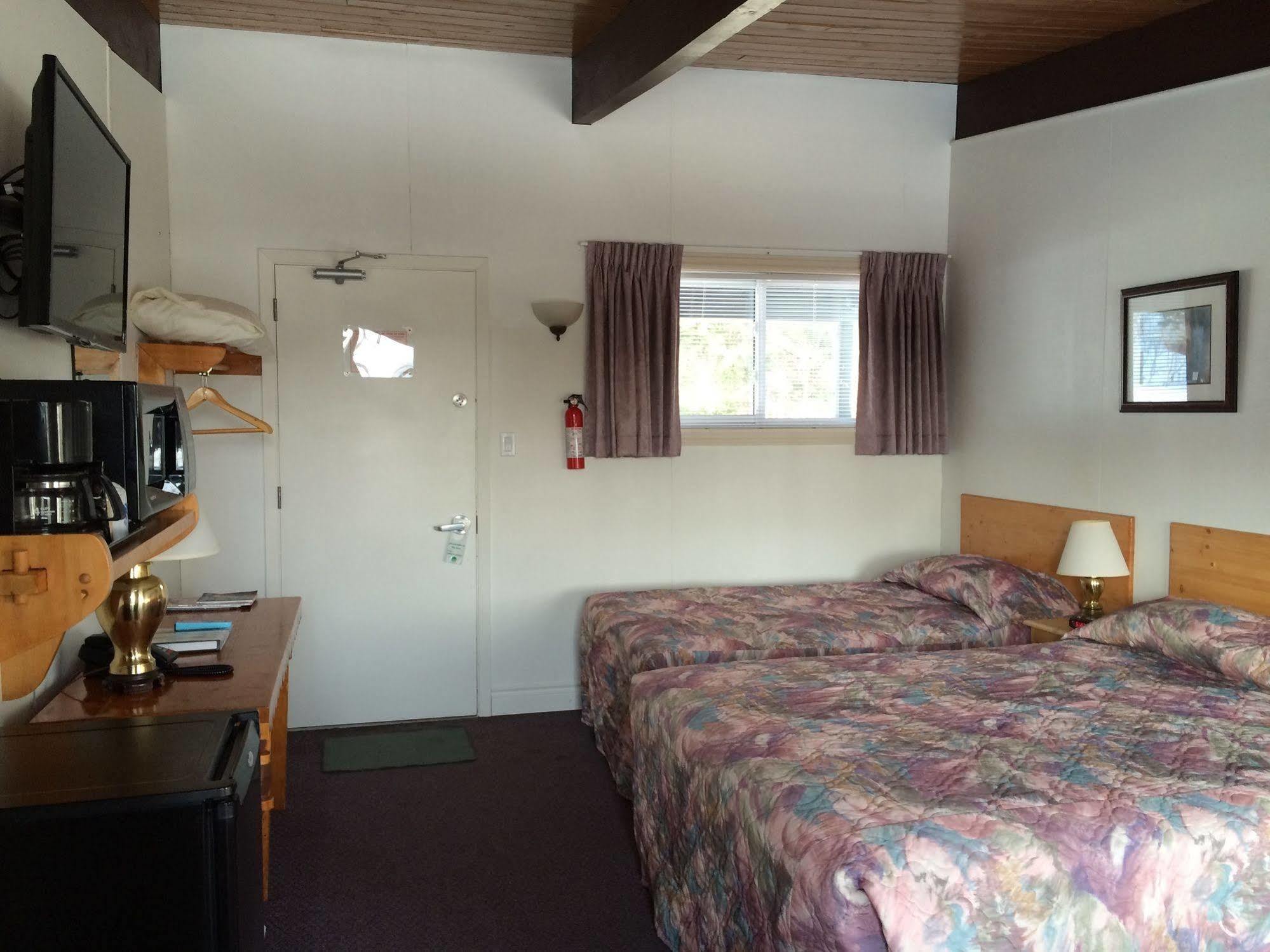 Lakeview Motel Haliburton Exteriör bild