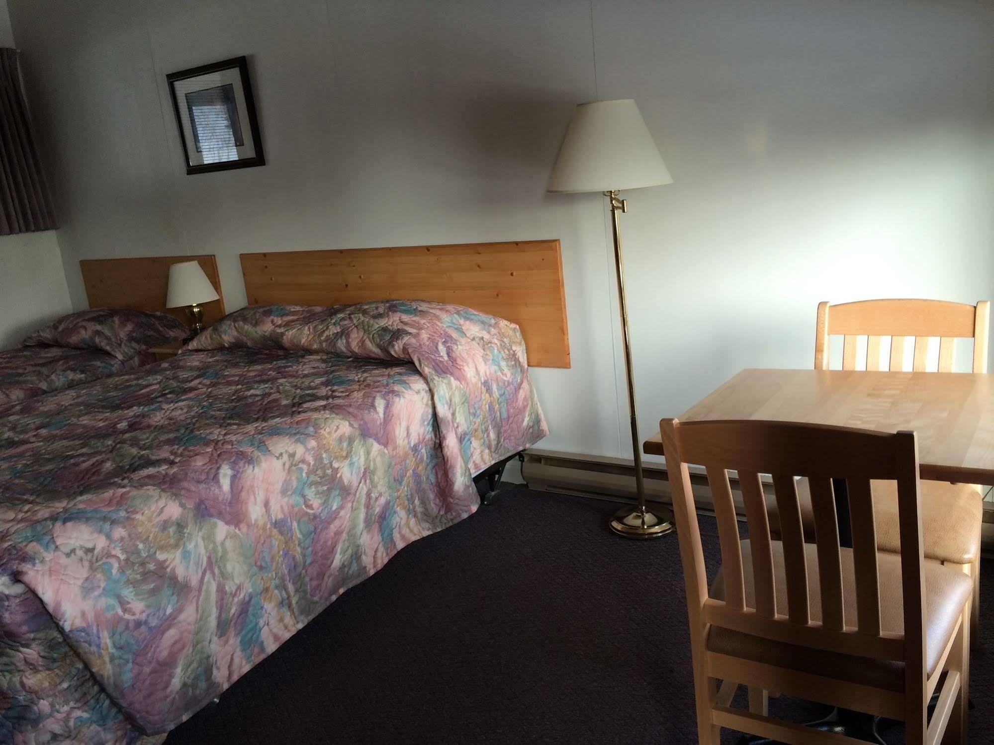 Lakeview Motel Haliburton Exteriör bild